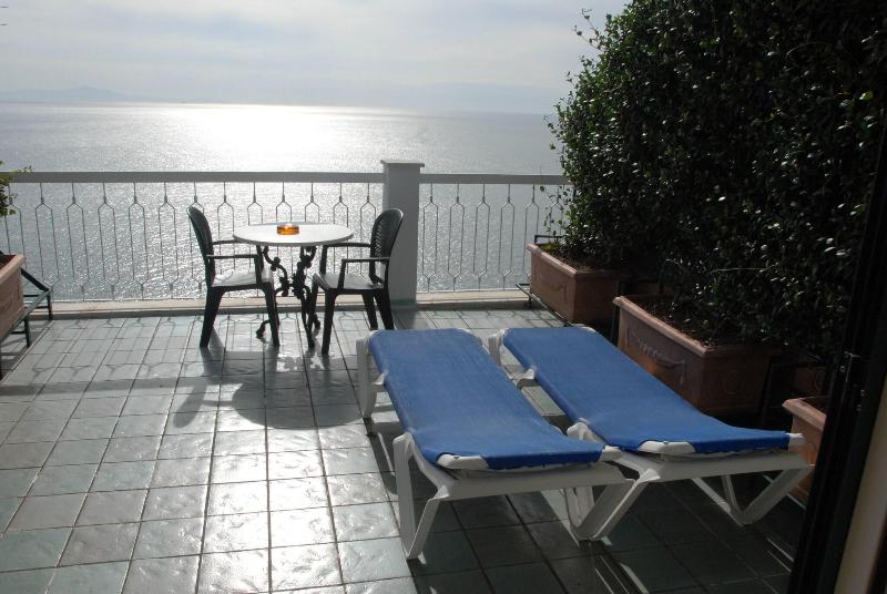 Полулюкс Вид на Море, Bellevue Suite