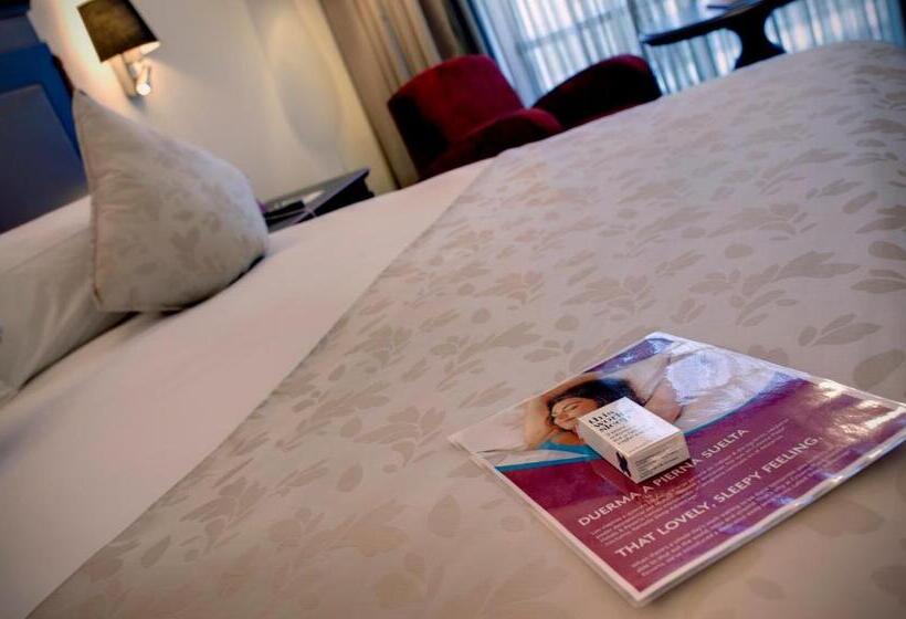 اتاق لوکس, Crowne Plaza Madrid Airport