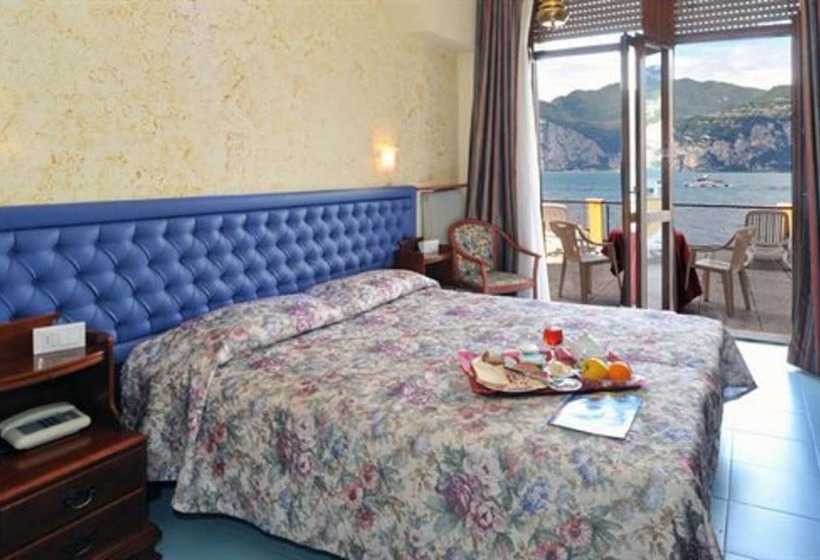Номер Стандарт Вид на Озеро, Malcesine