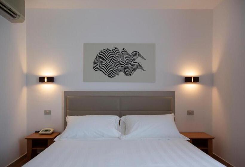 اتاق استاندارد سه نفره, Villa Paradiso