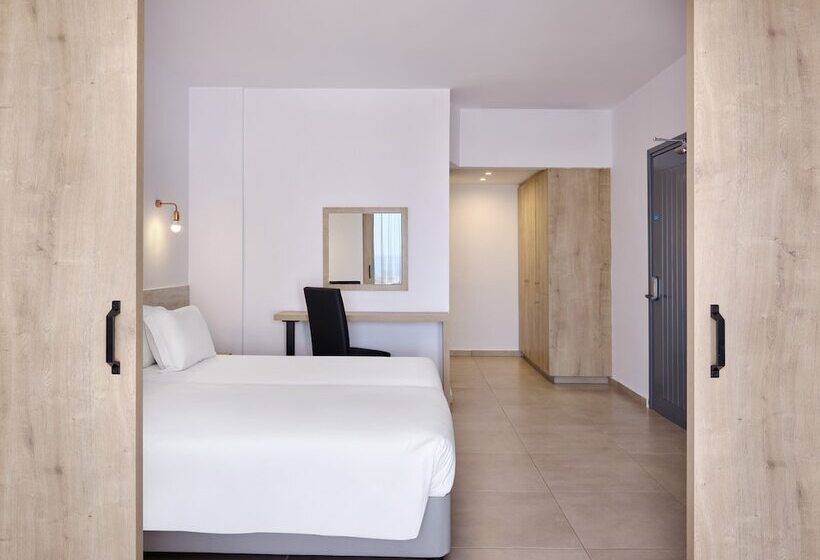 Семейный Номер Вид на Бассейн, Atlantica Panthea Resort