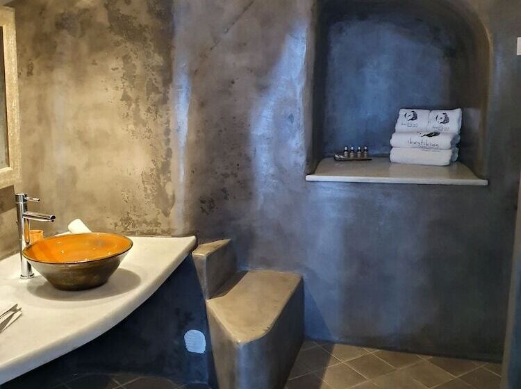 스위트, Ikastikies Suites