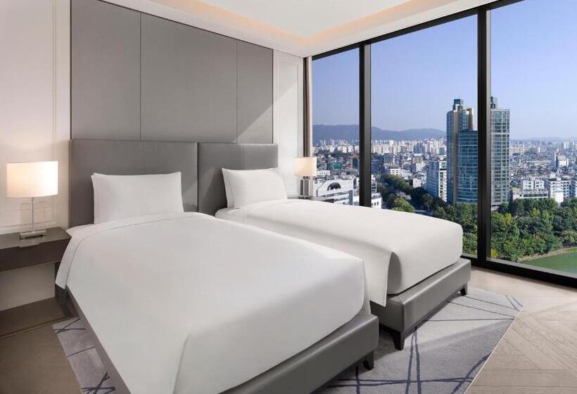 Люкс Executive Кровать Кинг, Sofitel Ambassador Seoul Hotel & Serviced Residences