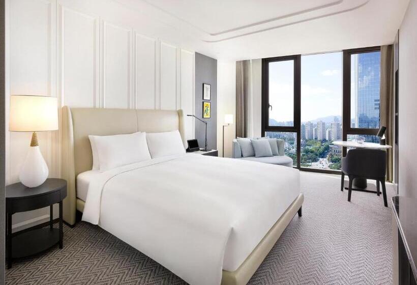 Номер Deluxe Кровать Кинг, Sofitel Ambassador Seoul Hotel & Serviced Residences