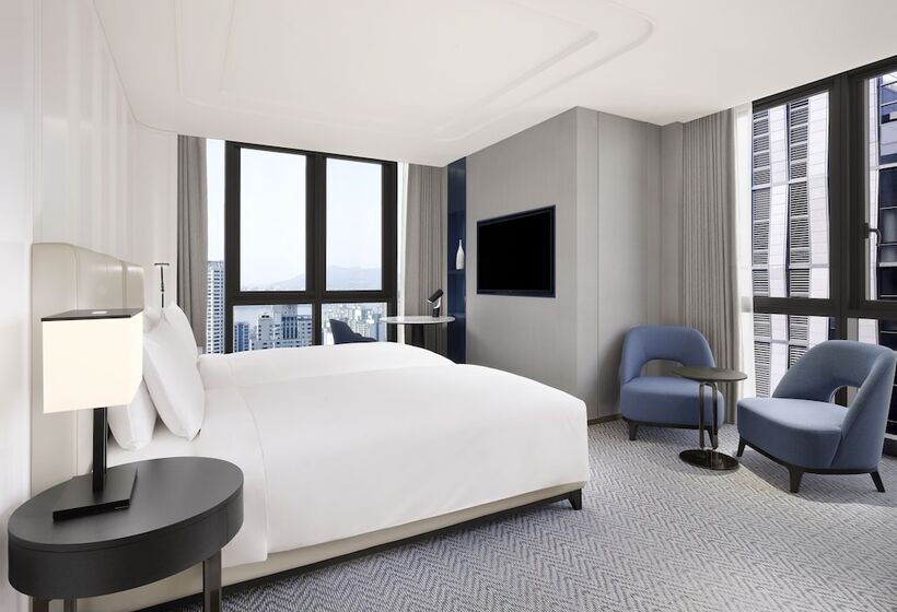 Номер Deluxe, Sofitel Ambassador Seoul Hotel & Serviced Residences