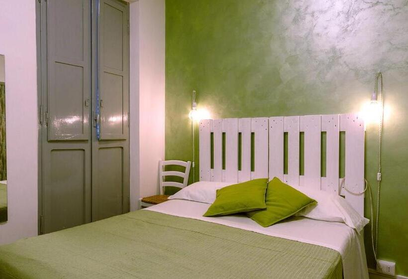 غرفة قياسية مزوَّدة بشُرفة, Al Borgo Marinaro Guest House