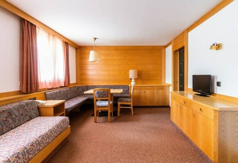 إستوديو قياسى, Apartments Lores