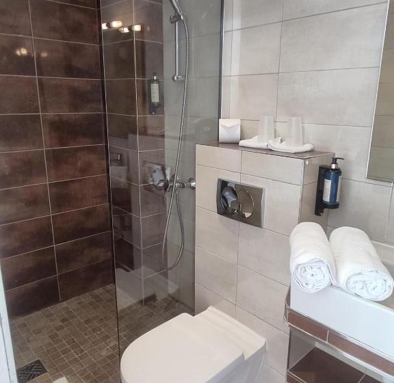Номер Комфорт, Hôtel De La Corniche D'or