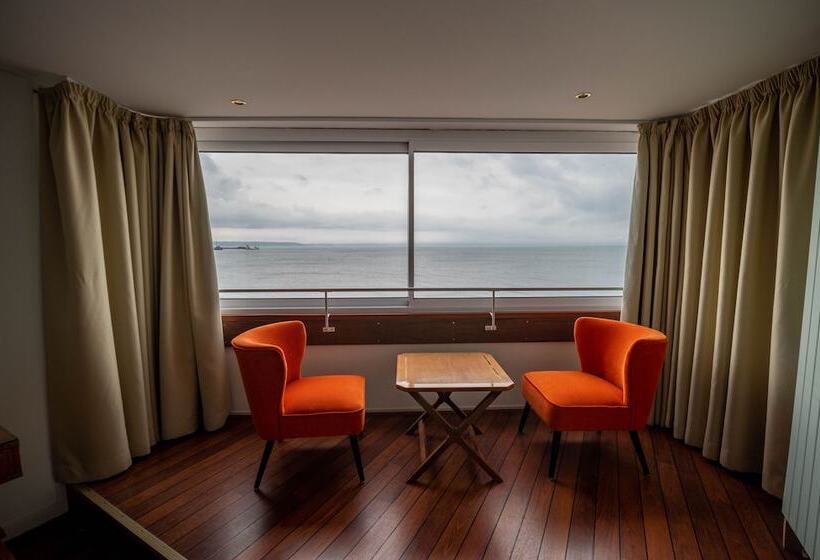 Номер Комфорт Вид на Море, Logis Hotel   La Petite Rade