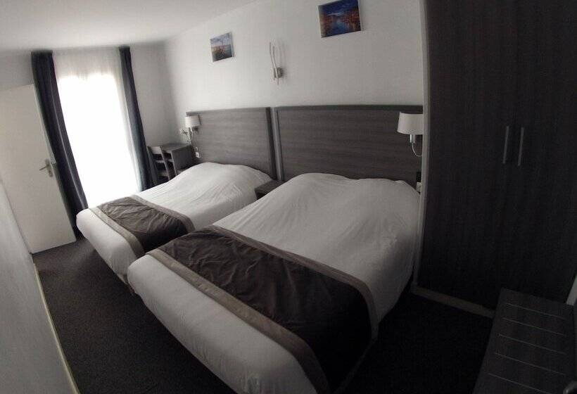 اتاق استاندارد سه نفره, Residence Chatillon