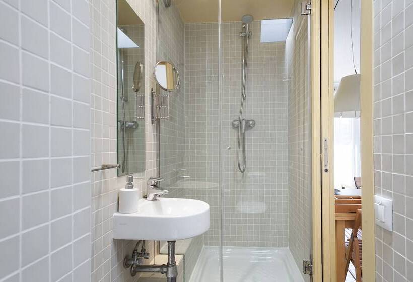 Студио Стандарт с Террасой, Inside Barcelona Apartments Esparteria