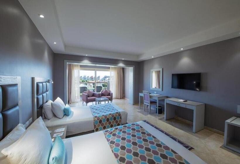 اتاق لوکس با چشم‌انداز دریا, Sunrise Crystal Bay Resort Grand Select