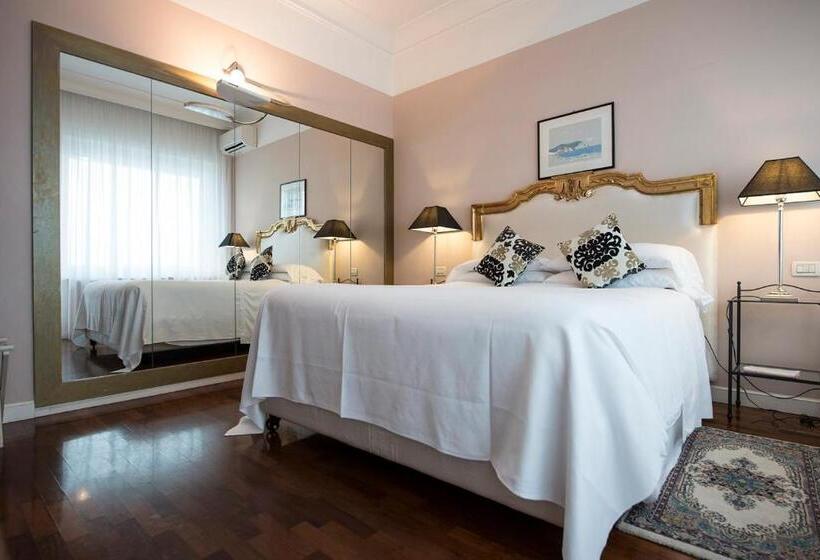 اتاق استاندارد با چشم‌انداز دریا, Grand Hotel Passetto