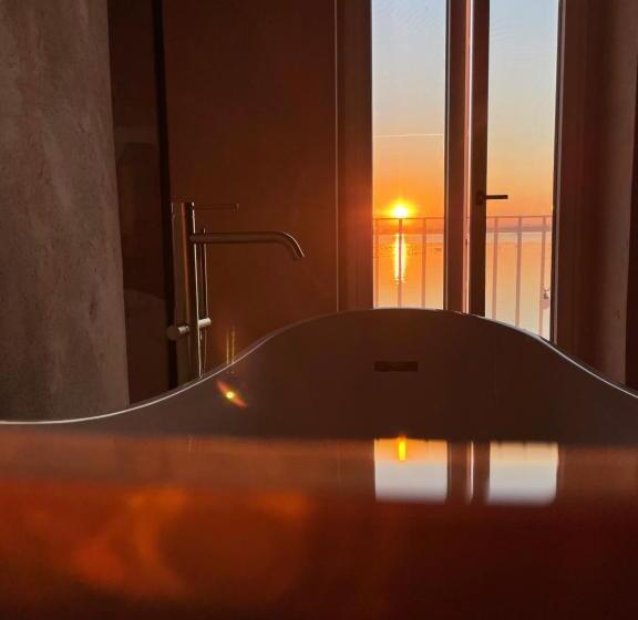 חדר סופריור עם מיטת קינג, Sonrisa Suites