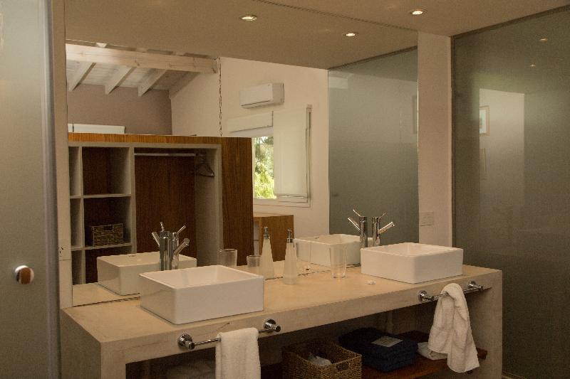 بانگلوی سوپریور, Hosteria & Spa De La Cascada