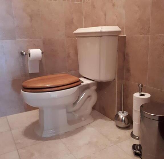 اتاق لوکس با چشم‌انداز دریا, Secluded And Modern Beachfront House