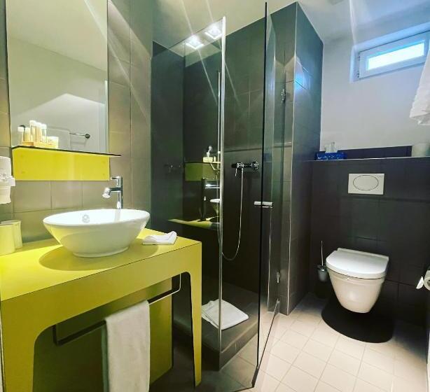 패밀리 룸, Restaurant Sternen