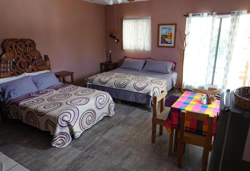 סוויטת ג'וניור עם מרפסת, Bungalows Casa Blanca