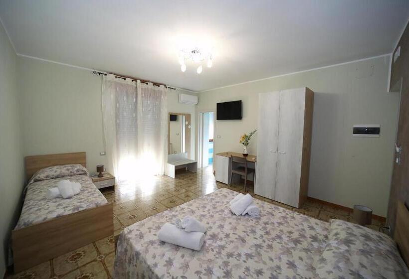 Quarto Triplo Estandar, B&b Le Gorgonie