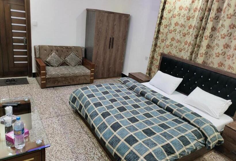 اتاق لوکس, Husnain Resort By Saud Khan