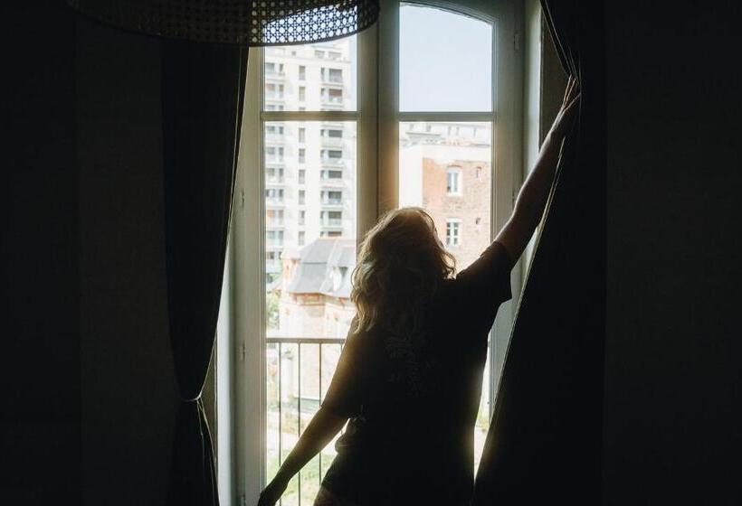 اتاق عادی, Les Chouettes Hostel