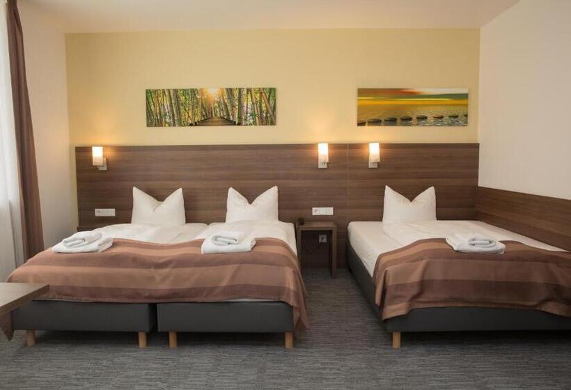 Habitación Triple Estándar, Goethe Hotel Messe By Trip Inn