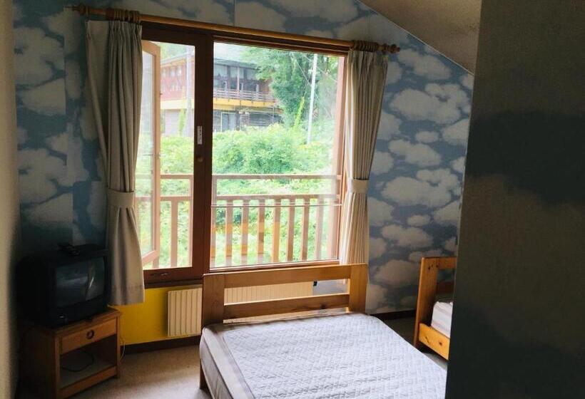 Номер Стандарт, Radish House