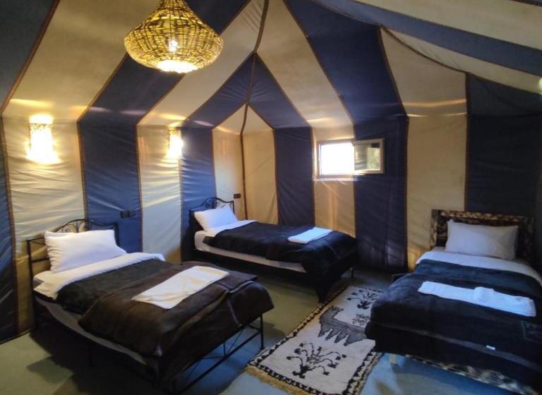 اتاق لوکس چهار تخته, Merzouga Family Luxury Camp
