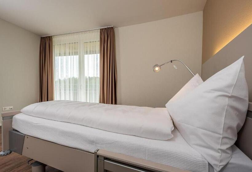 Апартаменты 2 Спальни, Pflegehotel Sutz Lattrigen