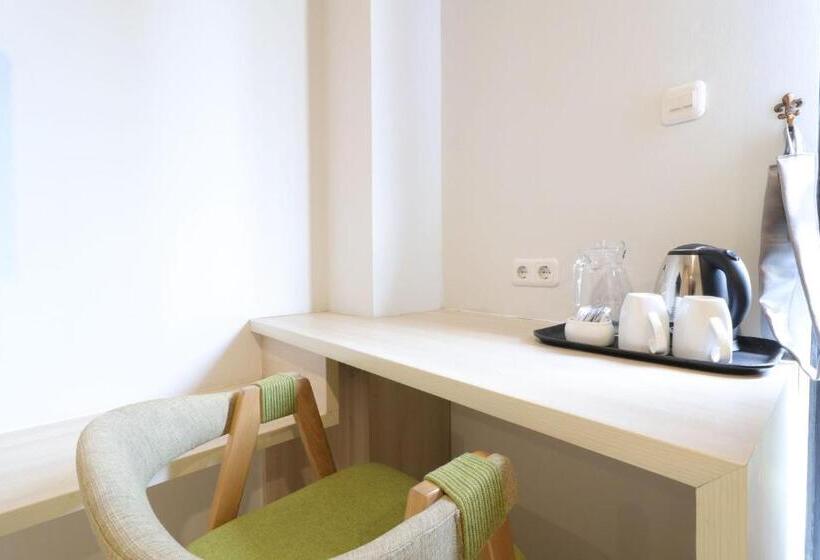 Standard Studio, Mendjangan Residence