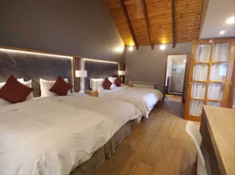 اتاق پنت هاوس, Hosteria Y Restaurante America