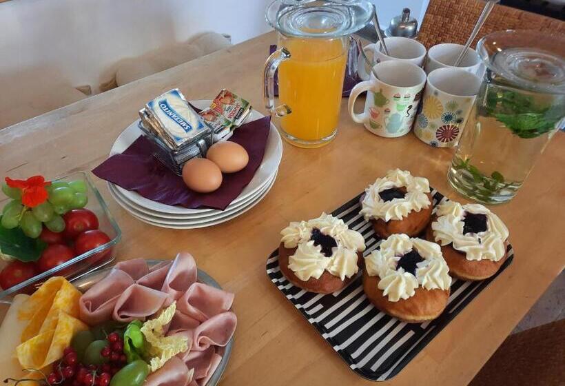 Номер Стандарт Индивидуальный, Penzion Zahrada Nad řekou, Restaurace A Kavárna   Parkování Grátis