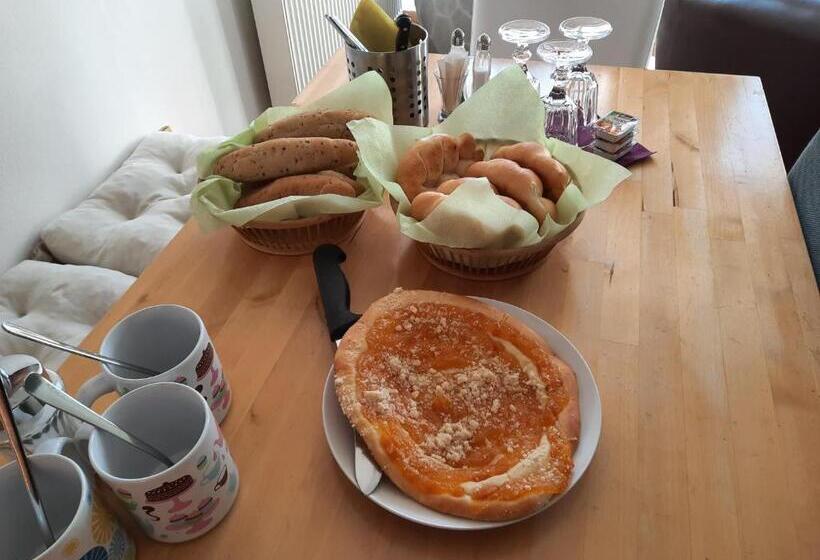 Номер Стандарт, Penzion Zahrada Nad řekou, Restaurace A Kavárna   Parkování Grátis