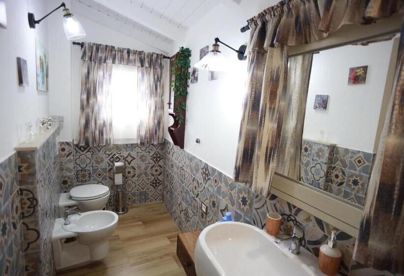 غرفة قياسية مزوَّدة بتراس, B&b Sant Agata Patrona