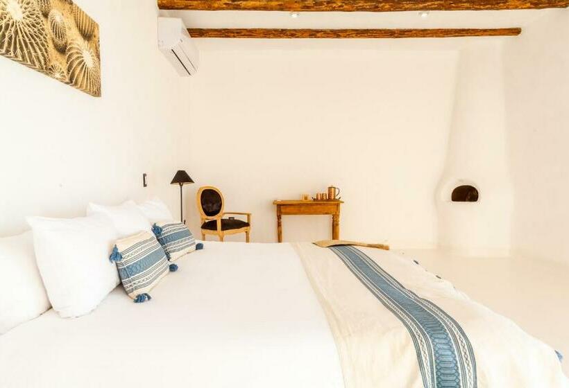غرفة قياسية رباعية مطلة على البحر, The White Lodge