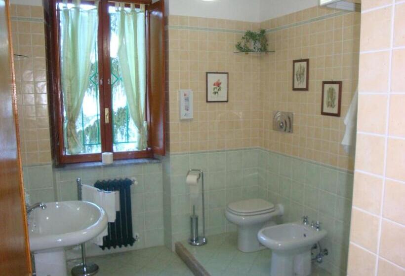 اتاق استاندارد سه نفره, B&b Villa Tina