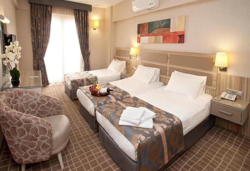 Chambre Triple Standard, Nanda