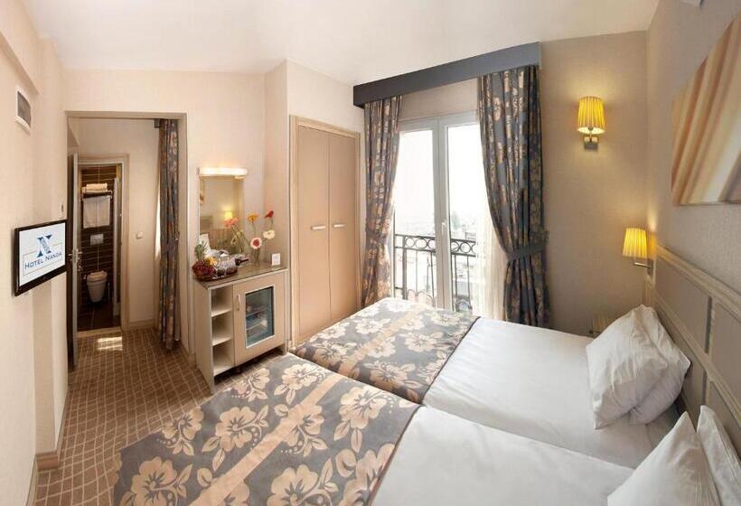 Chambre Standard, Nanda