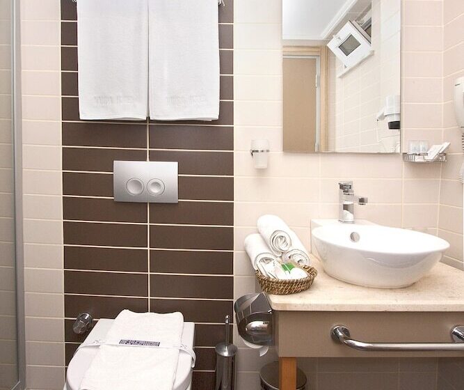 Chambre Standard Individuelle, Nanda