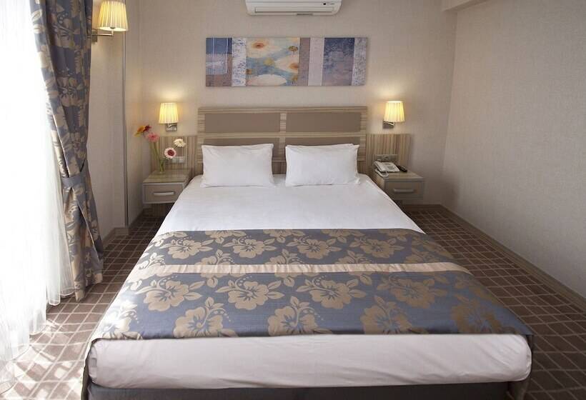Chambre Standard, Nanda