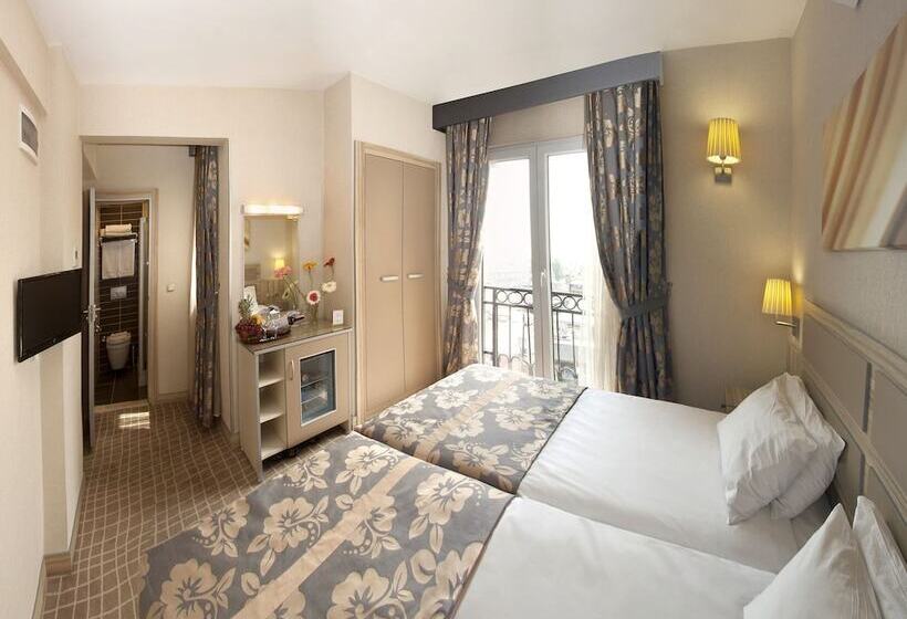 Chambre Standard, Nanda