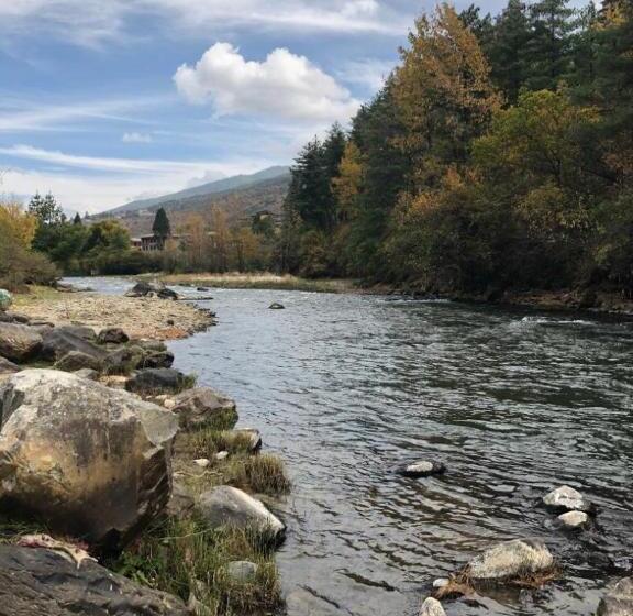 اتاق لوکس با تراس, The Postcard Dewa, Thimphu, Bhutan