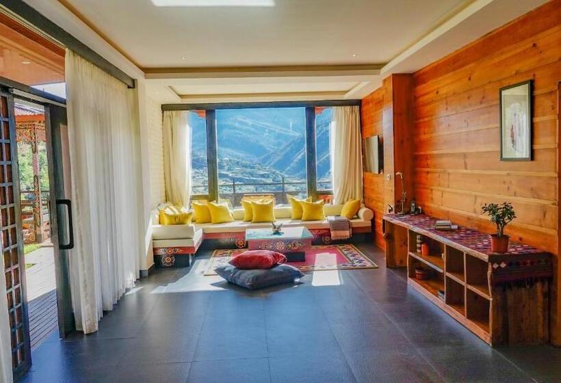 سوییت, The Postcard Dewa, Thimphu, Bhutan