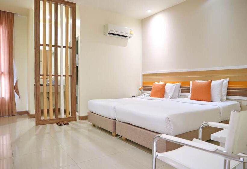 اتاق لوکس, Imm Hotel Thaphae Chiang Mai
