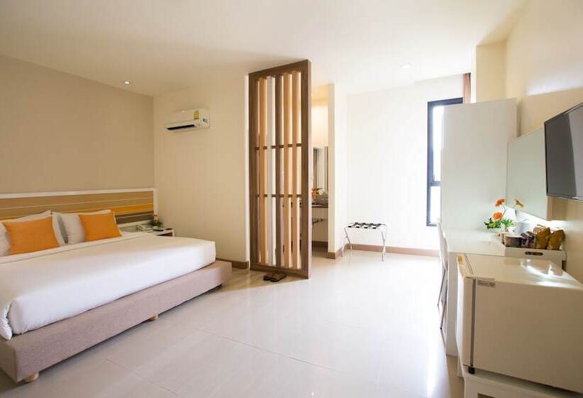 اتاق لوکس, Imm Hotel Thaphae Chiang Mai