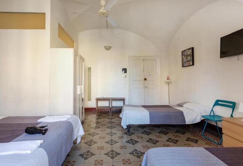 اتاق استاندارد چهار تخته, Da Gianni E Lucia Rooms With Bathroom In The City Center