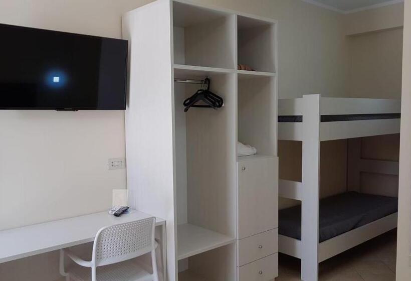 اتاق استاندارد چهار تخته, La Praia