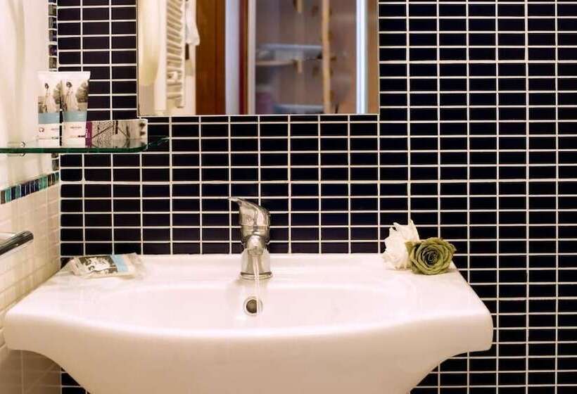 Номер Стандарт Трехместный, Mercure Olbia
