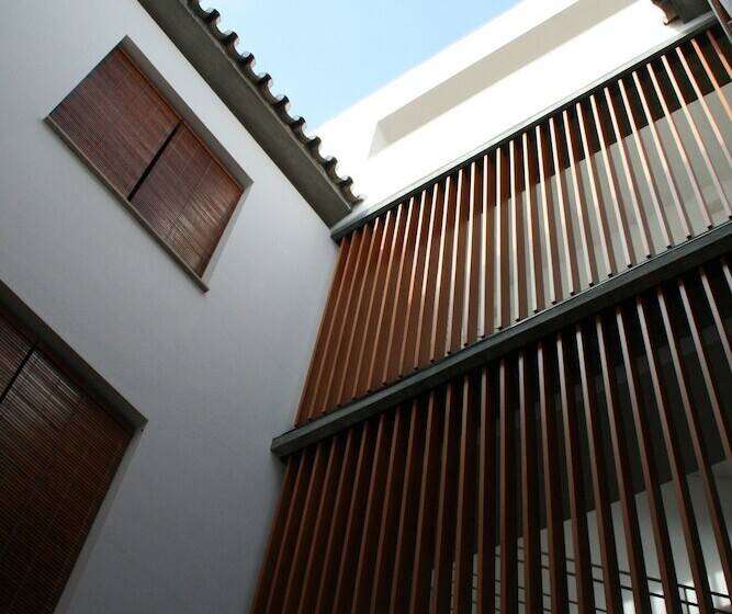 استودیوی استاندارد, Apartamentos Coronado