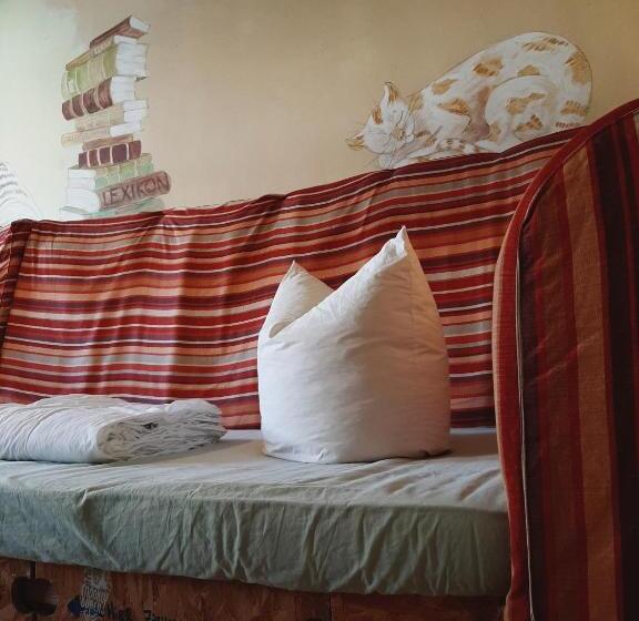 Четырехместный Номер Стандарт, Hostel Lollis Homestay Dresden